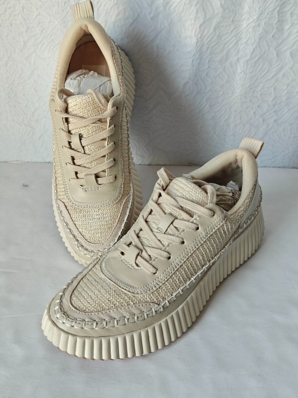 DOLCE VITA Daran Wedge Sneaker Ivory Womens Cushioned Platform NIB Size 8.5